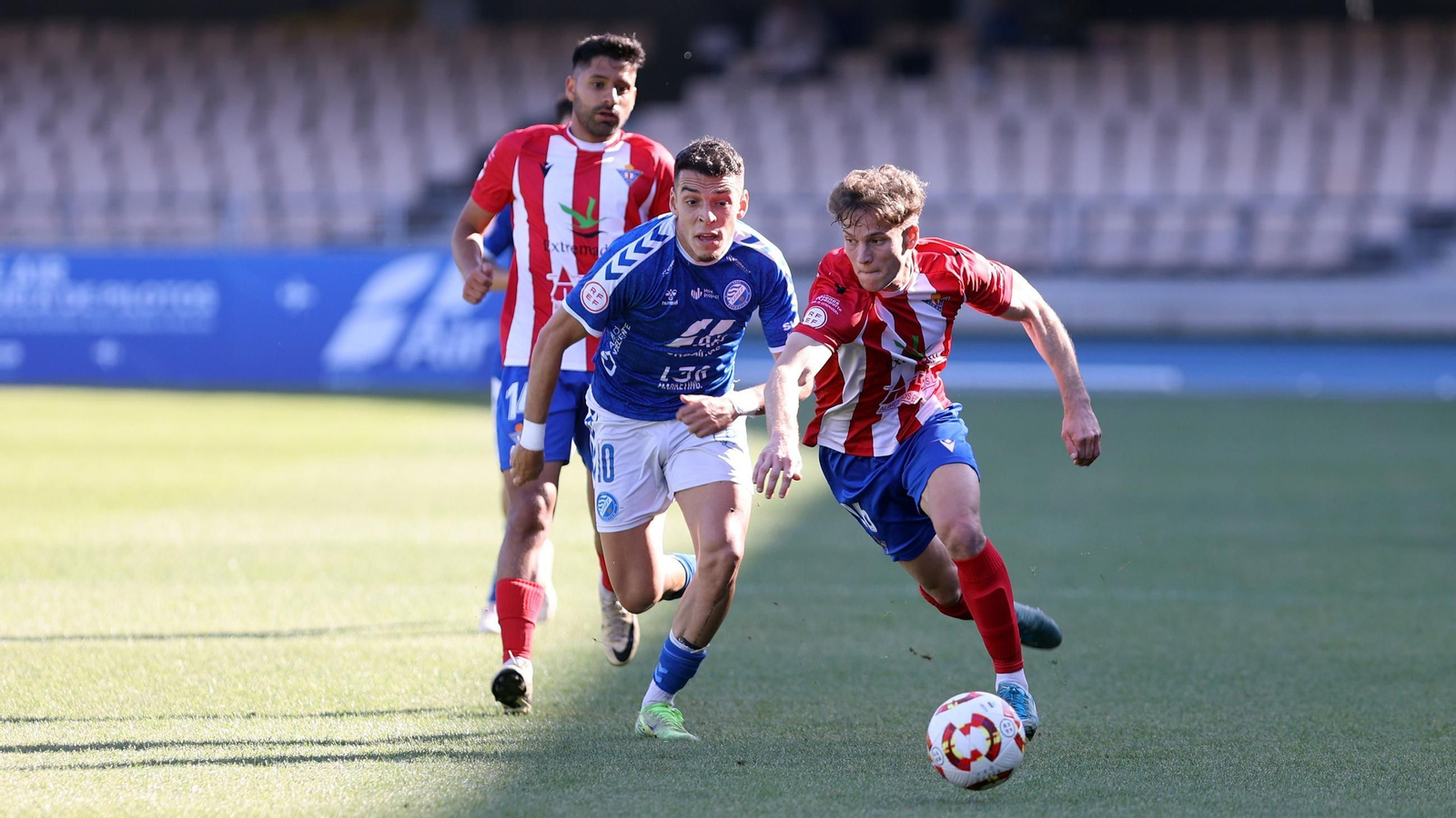 Imágenes del Xerez DFC contra el Don Benito en Chapín