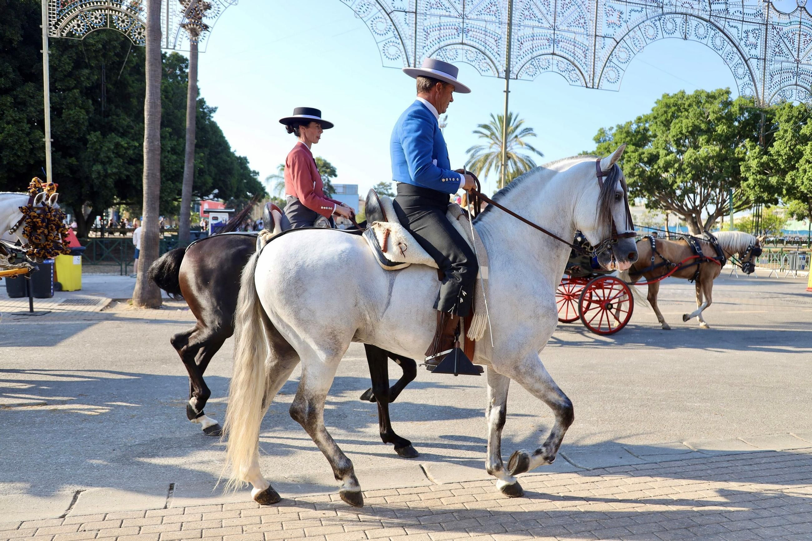 El ambiente en el Real de la Feria de Málaga este viernes, en imágenes