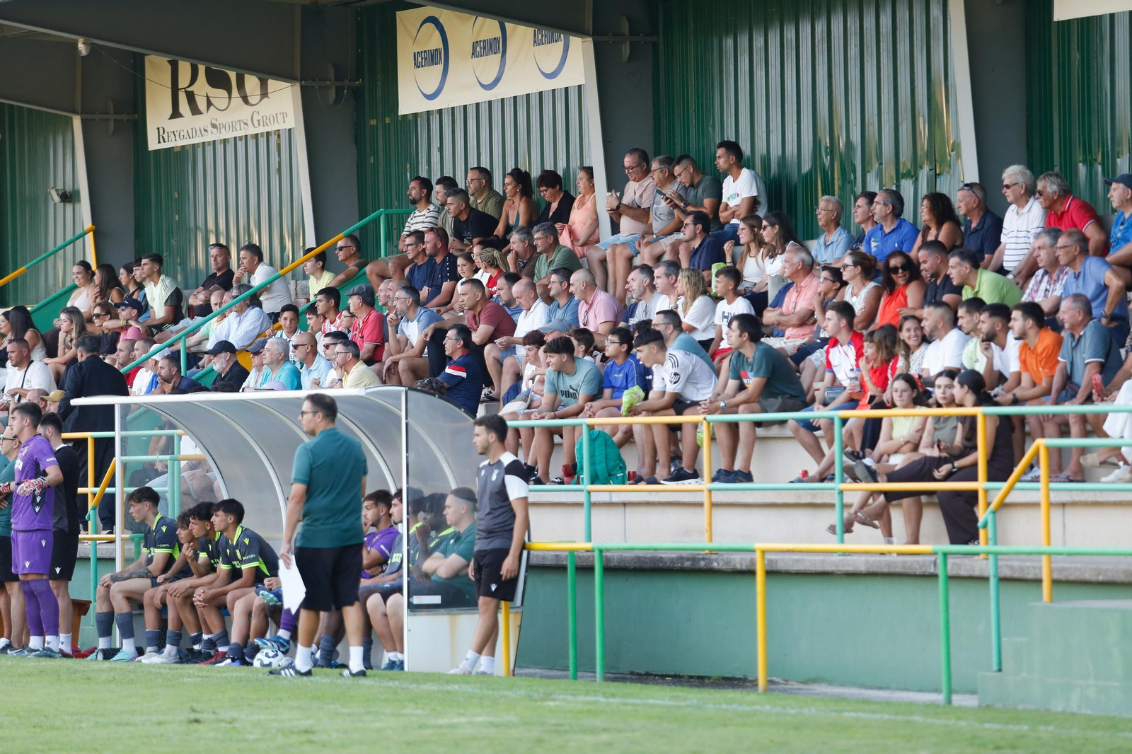 Las fotos del triangular en el estadio Carlos Piña de Los Barrios con el Algeciras CF y el Ceuta B