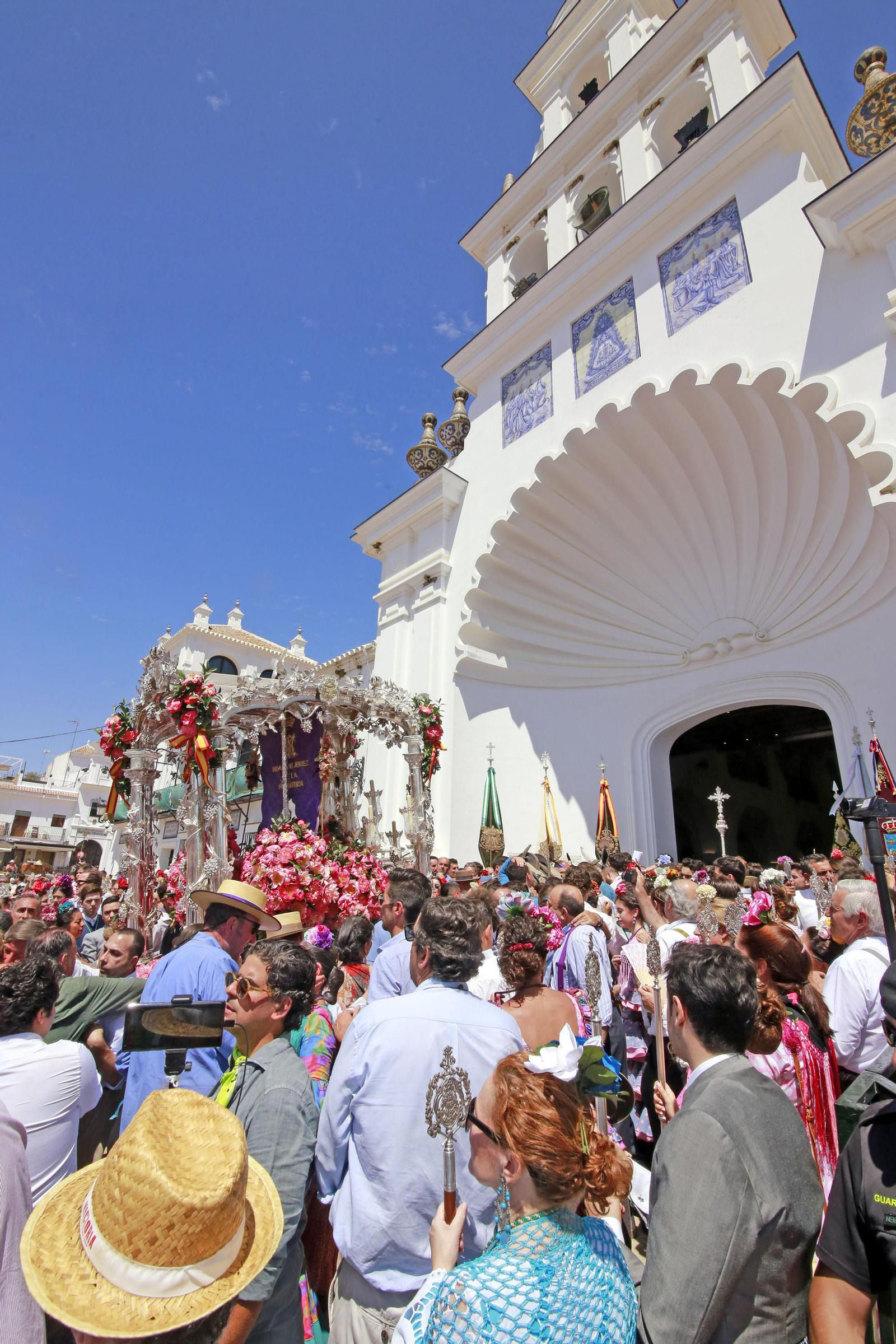 Sábado de emociones en la Aldea de El Rocío