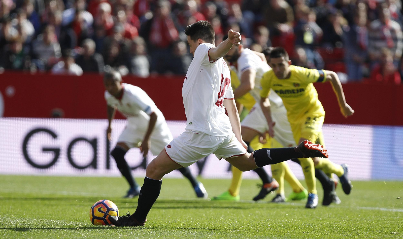 El Sevilla-Villarreal, en imagenes