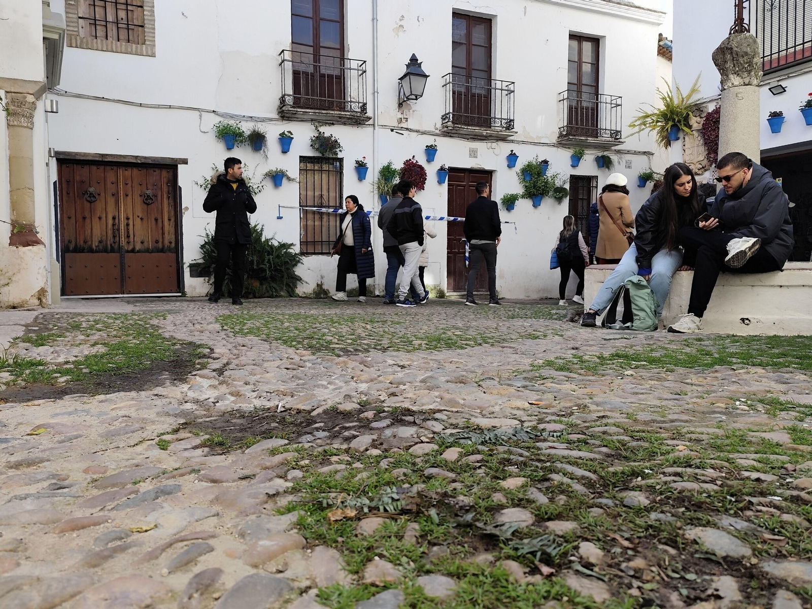 La Calleja de las Flores vuelve a la normalidad tras los actos vandálicos, en imágenes La Calleja de las Flores vuelve a la normalidad tras los actos vandálicos, en imágenes