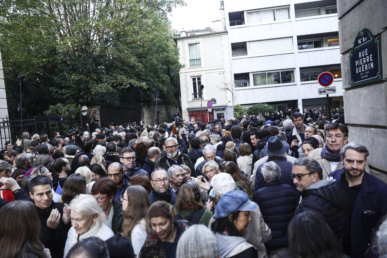 Las fotos de la entrada en la cárcel de Nicolás Sarkozy