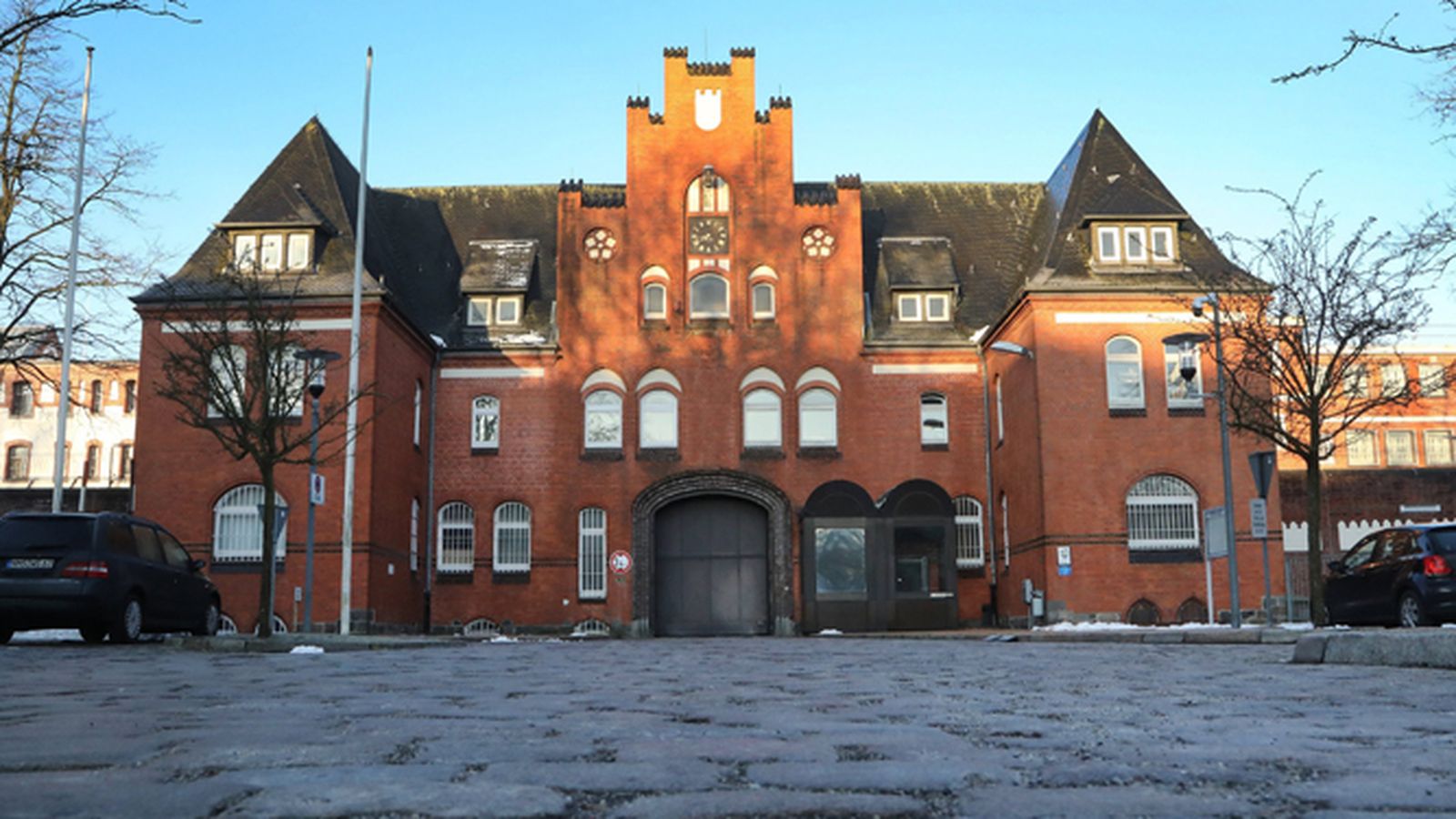 Fachada principal de la prisión de Neumünster (Alemania), donde permanece detenido Carles Puigdemont.