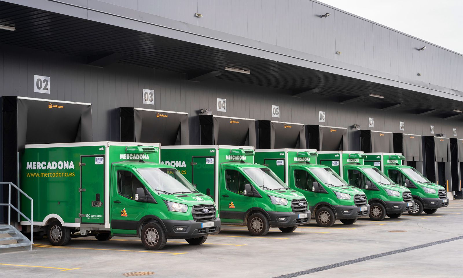 Vehículos transporte de la Colmena.