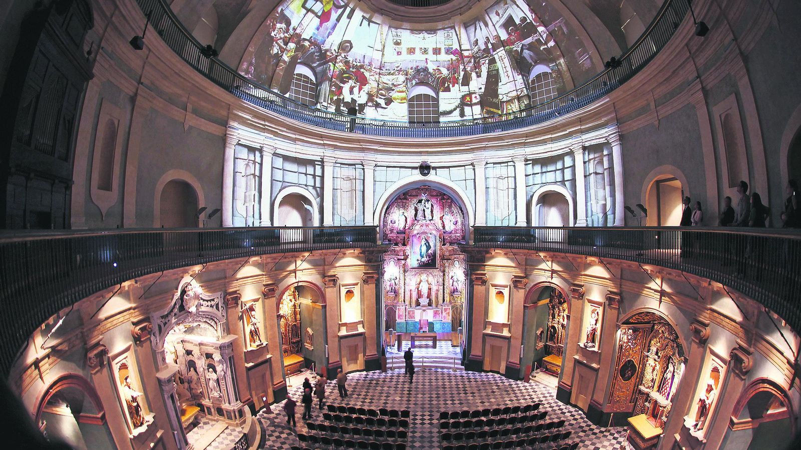 La proyección histórica ya eliminada en el Oratorio