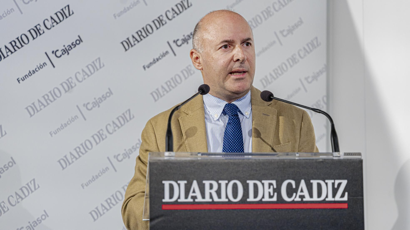 Entrega del  VIII Premio 'Emilio López' a la chirigota de 'El Selu'