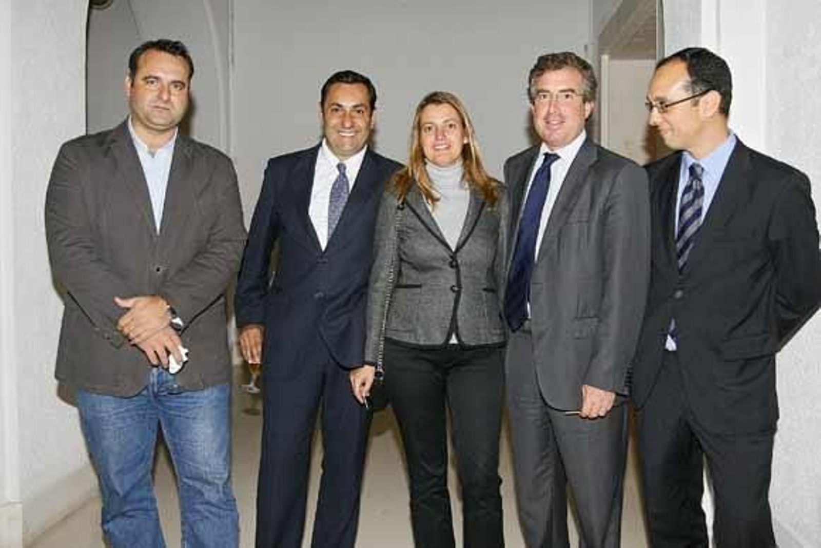 Jesús Murciano, Diego Joly, Ángela Benavente, Michael Kreysler y Federico Joly también asistieron a la presentación de ‘El Conciso’ en el Museo Provincial de Cádiz.

Foto: Joaquin Pino/Julio Gonzalez