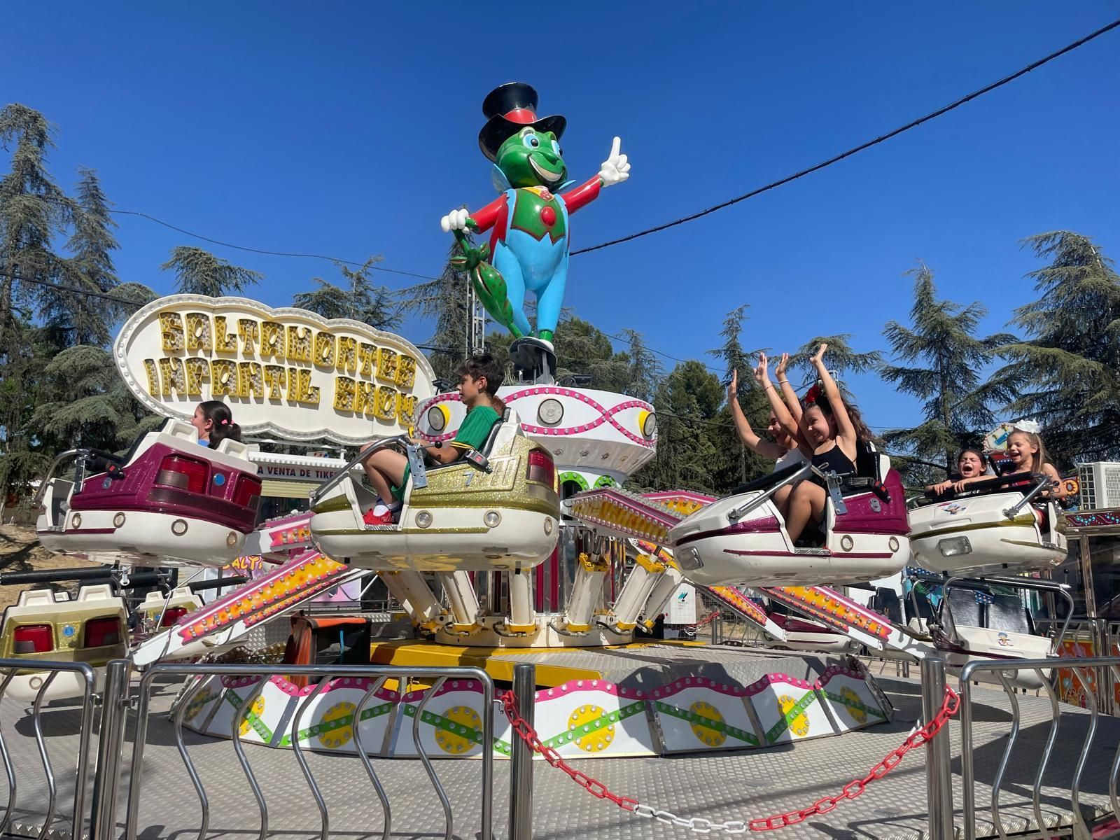 Saltamontes infantil