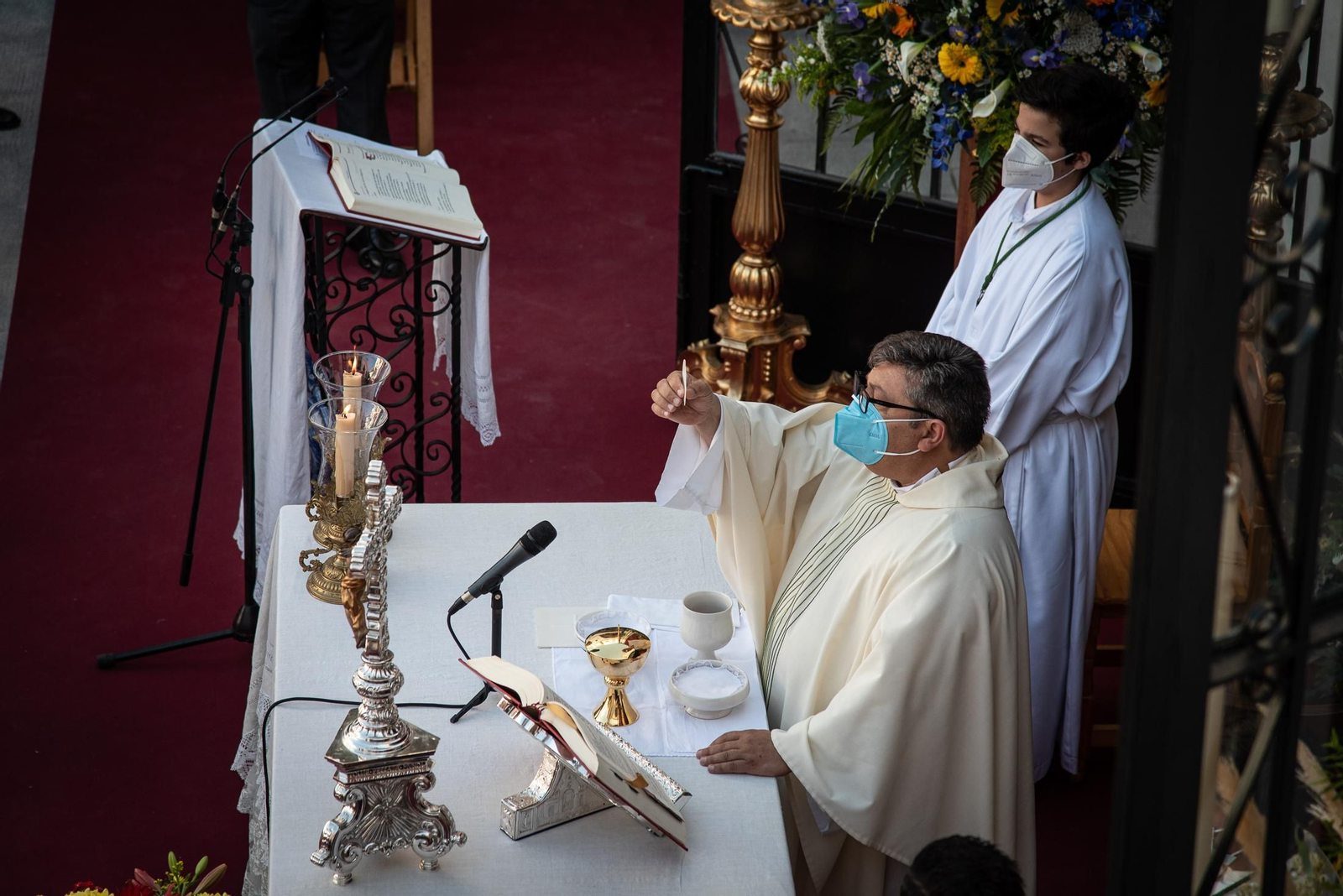 Imágenes de la misa de romeros de la Hermandad de Huelva