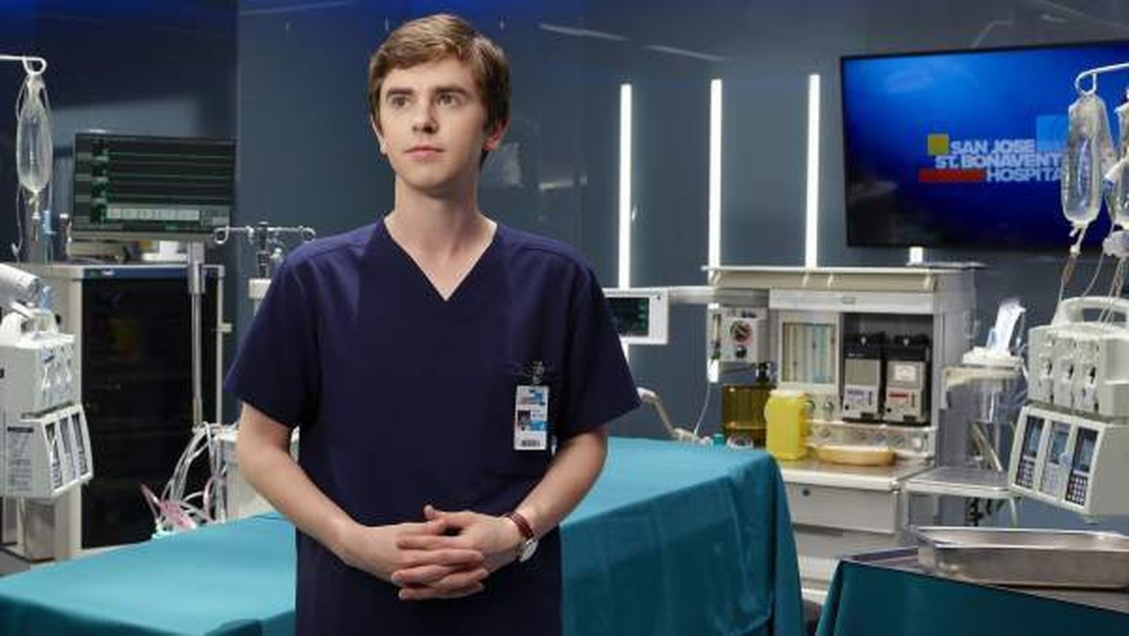 Freddie Highmore	es el joven doctor Shaun Murphy