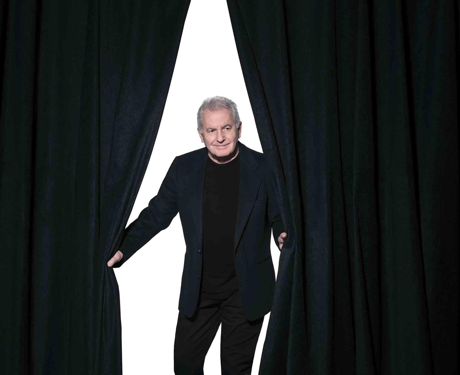 El cantante y compositor Víctor Manuel.