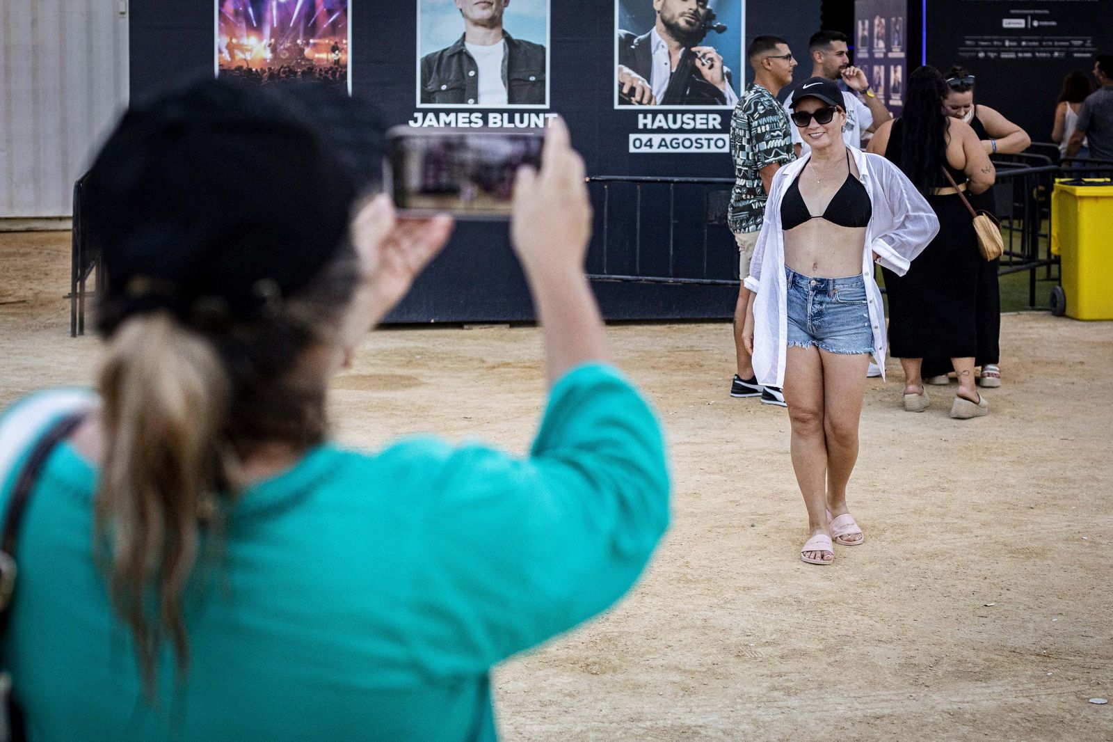 Búscate en las imágenes del concierto de Los Chichos en Concert Music de Chiclana