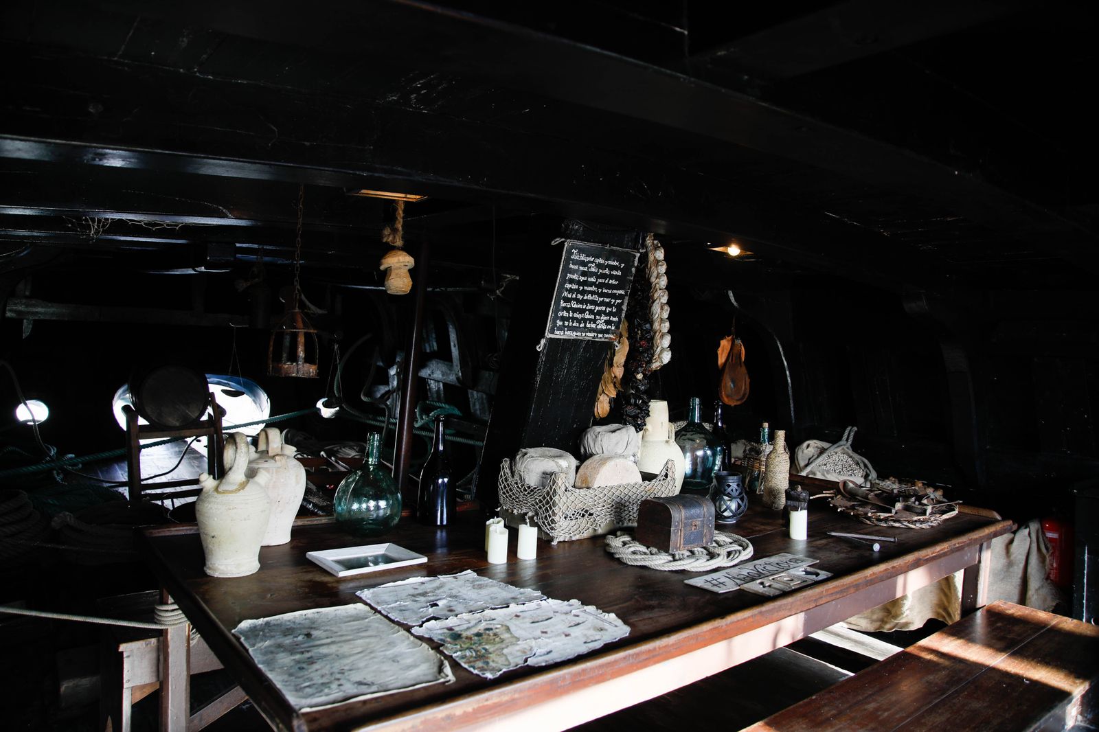 Imágenes de la visita del Consejero Antonio Sanz a la Nao Victoria