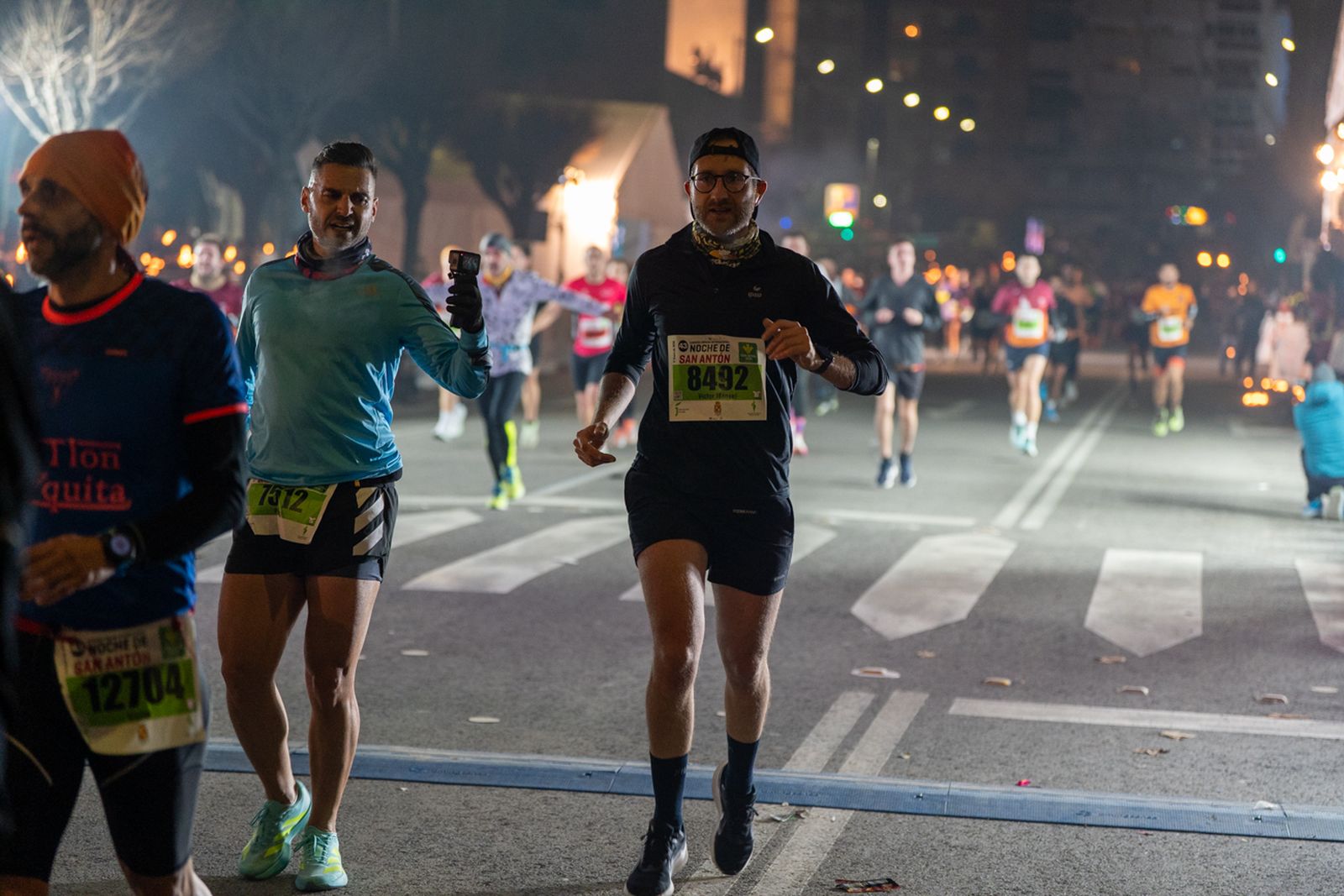 En imágenes: búscate en tu llegada a meta de la Carrera de San Antón 2026 (6)