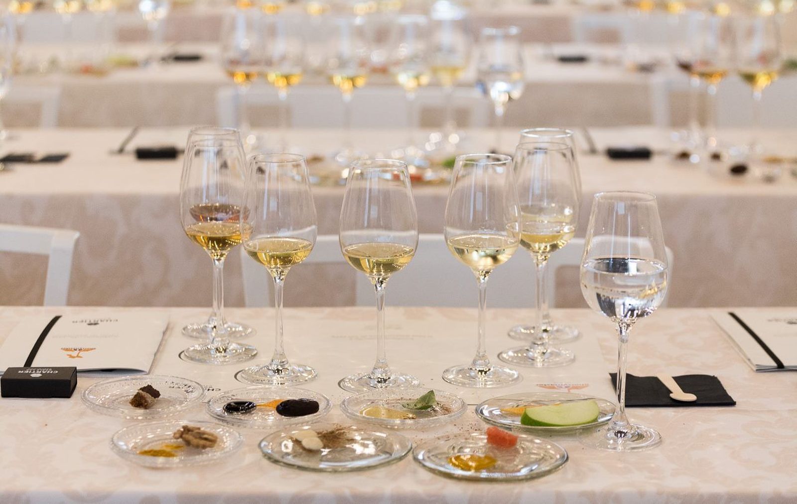 Varias copas de fino 'Tío Pepe'