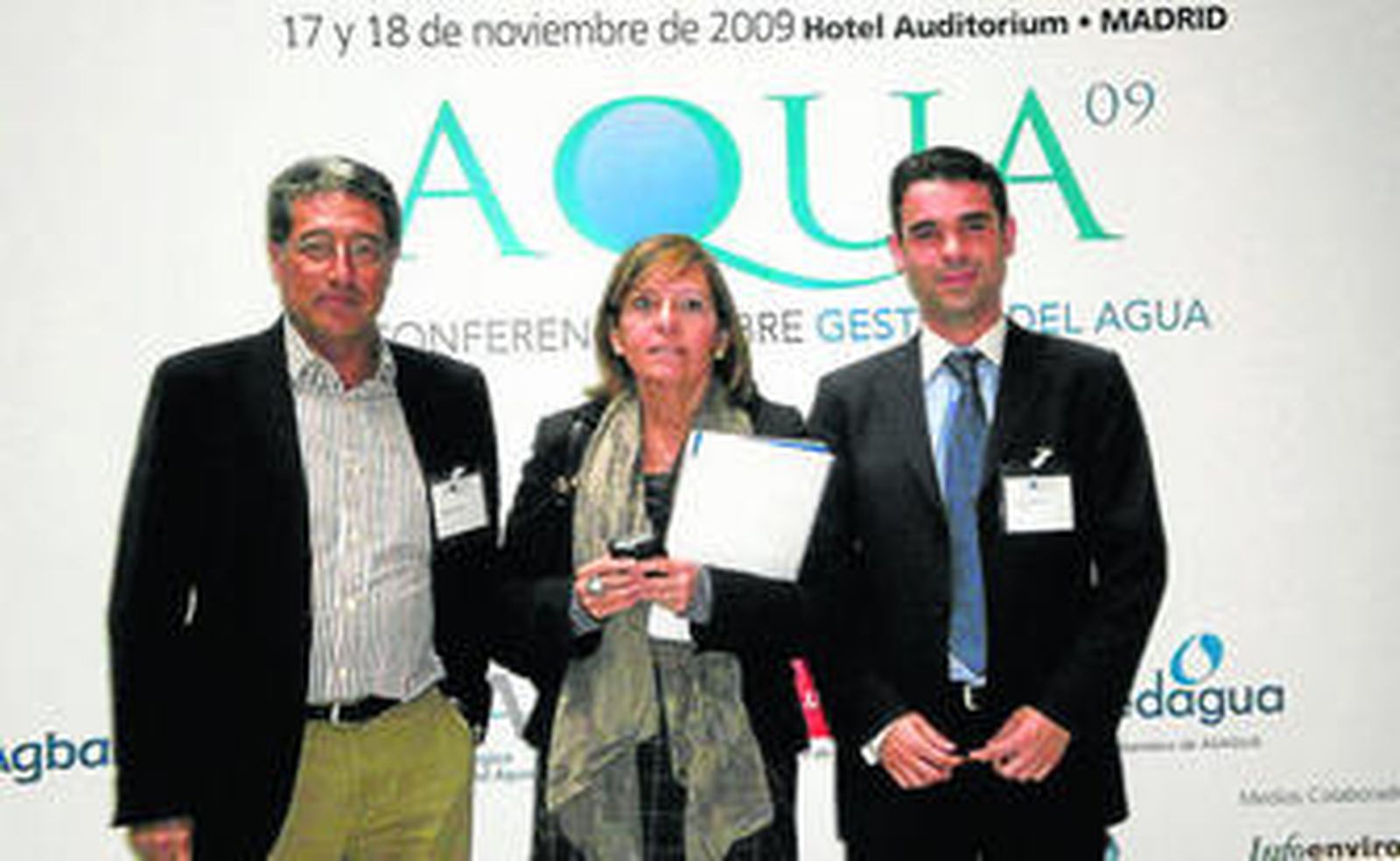 Pedro Muñoz, Cristina Danés y José Bernal, en la VI Conferencia sobre Gestión del Agua.