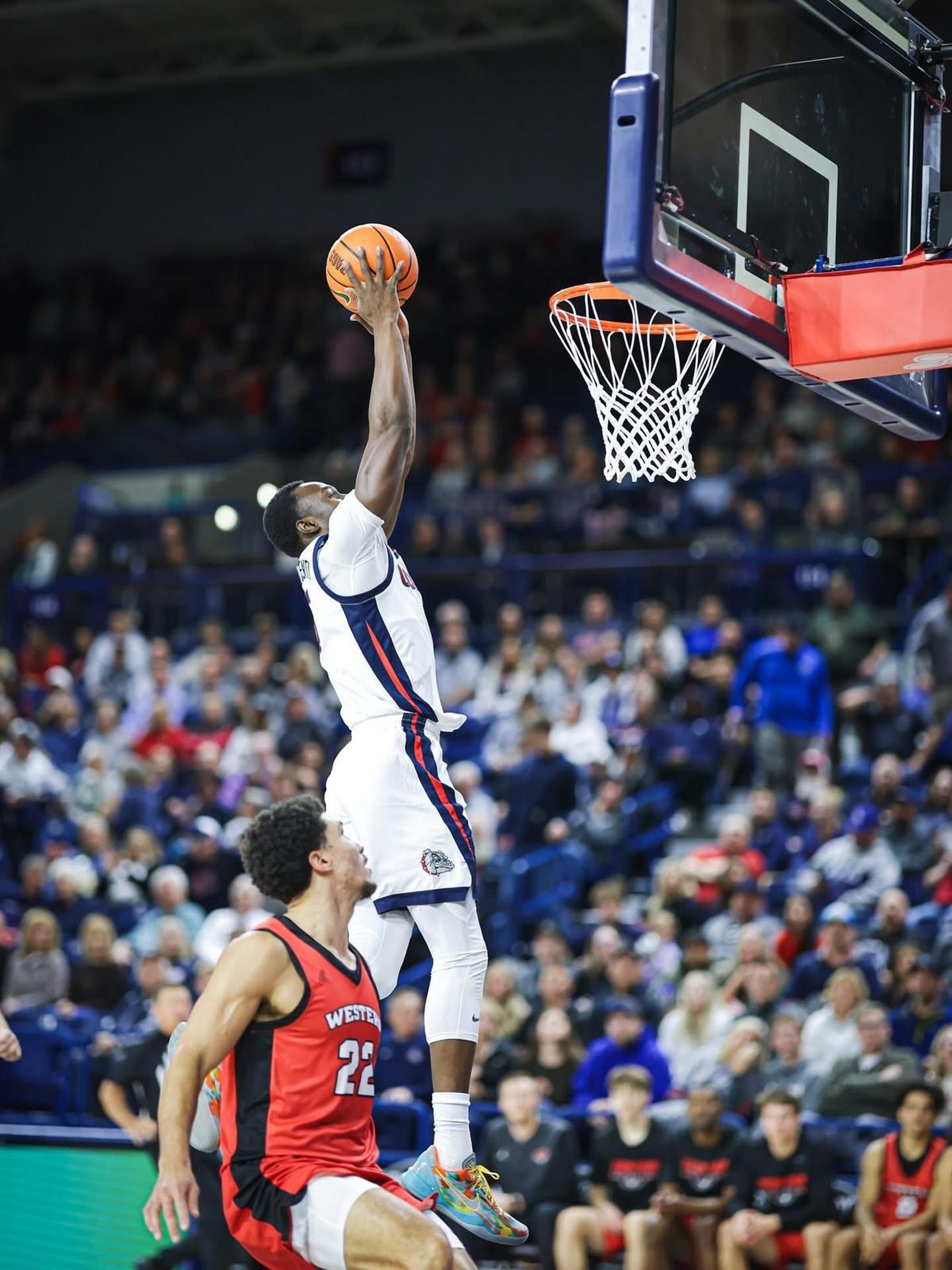 Mario Saint-Supéry deja destellos en su segundo partido con Gonzaga