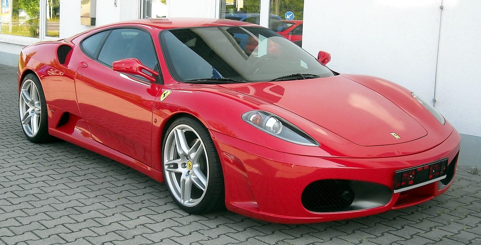 El pleito del Ferrari: se libra de pagar más de dos millones a la compañía automovilística