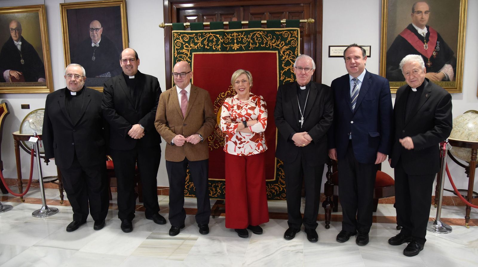Inauguración de la cátedra Juan del Río en el Paranifo de la Universidad de Sevilla