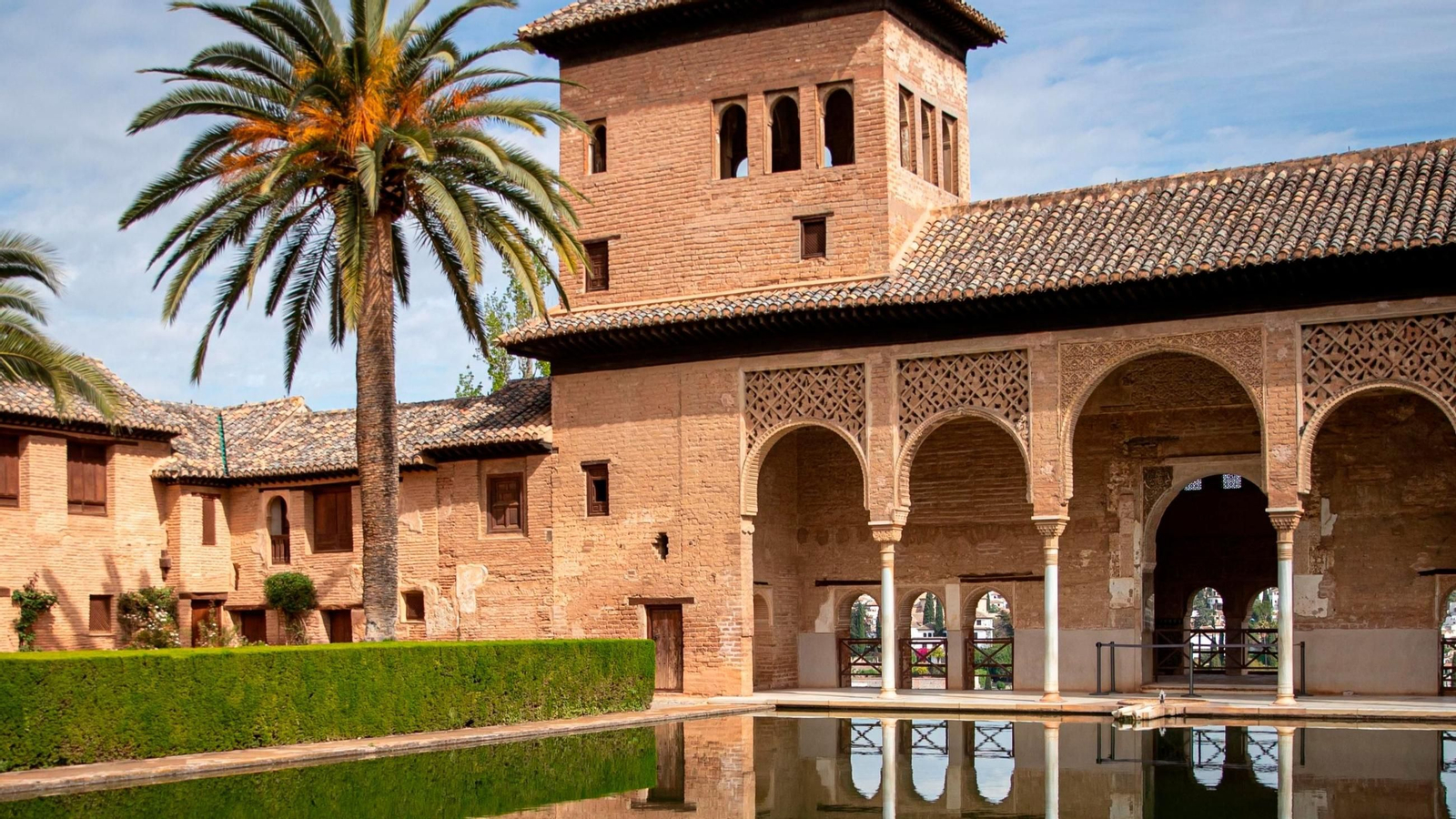 Con un recorrido por murallas, palacios y torres, las familias podrán acercarse a las formas de vida de quienes la habitaron