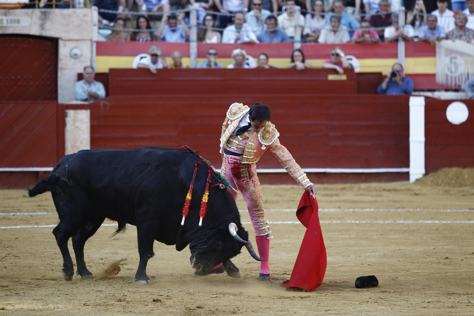 Las mejores imágenes de los toreros Fortes, Juan Ortega y David de Miranda en la Feria de Almería 2025
