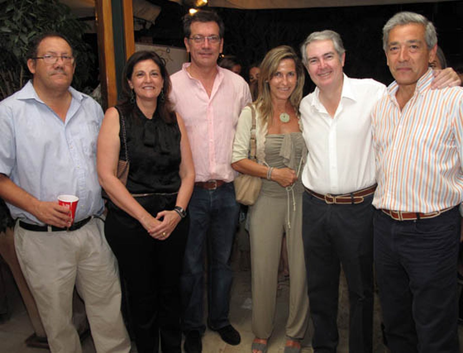 Manuel Conradi Pacheco, Esther Morell, cónsul de Rusia, Antonio Alvear, Pilar Fernández, Jesús Pardo Escribano y Salvador Pacheco Guardiola.

Foto: Victoria Ramírez