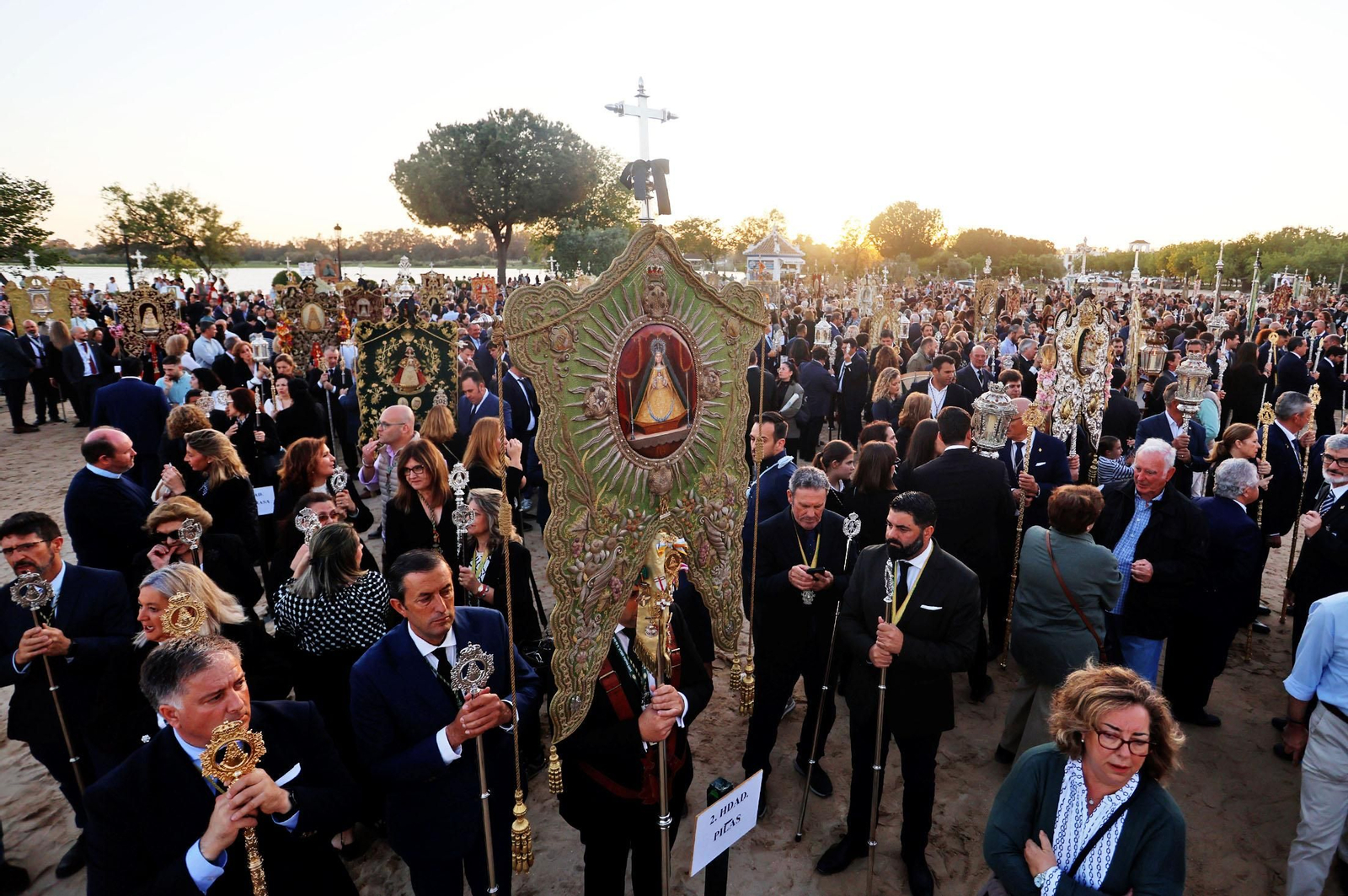 Imágenes del Rosario Jubilar Extraordinario de El Rocío 2025