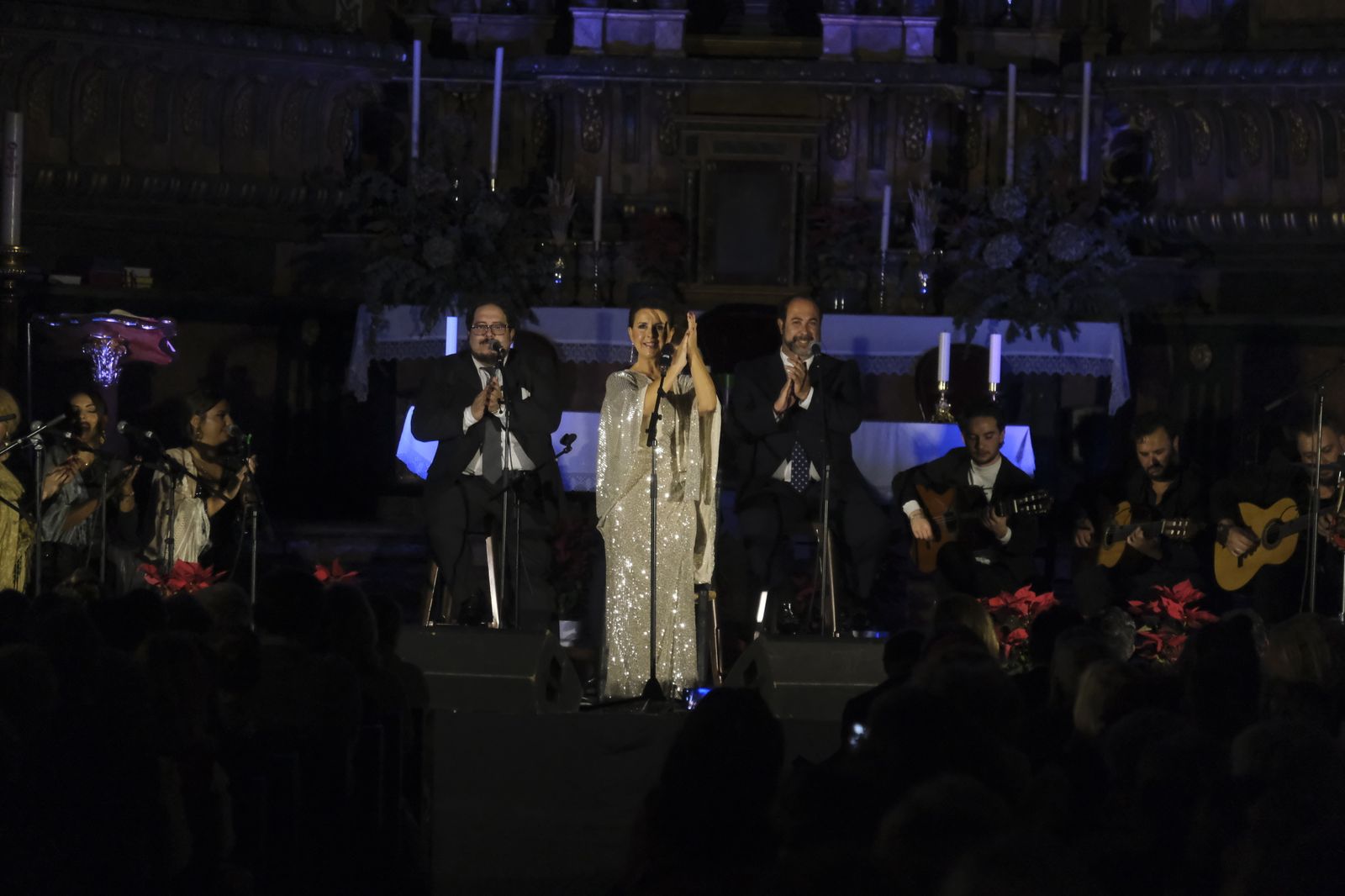 La zambomba flamenca con María José Santiago en Córdoba, en fotografías