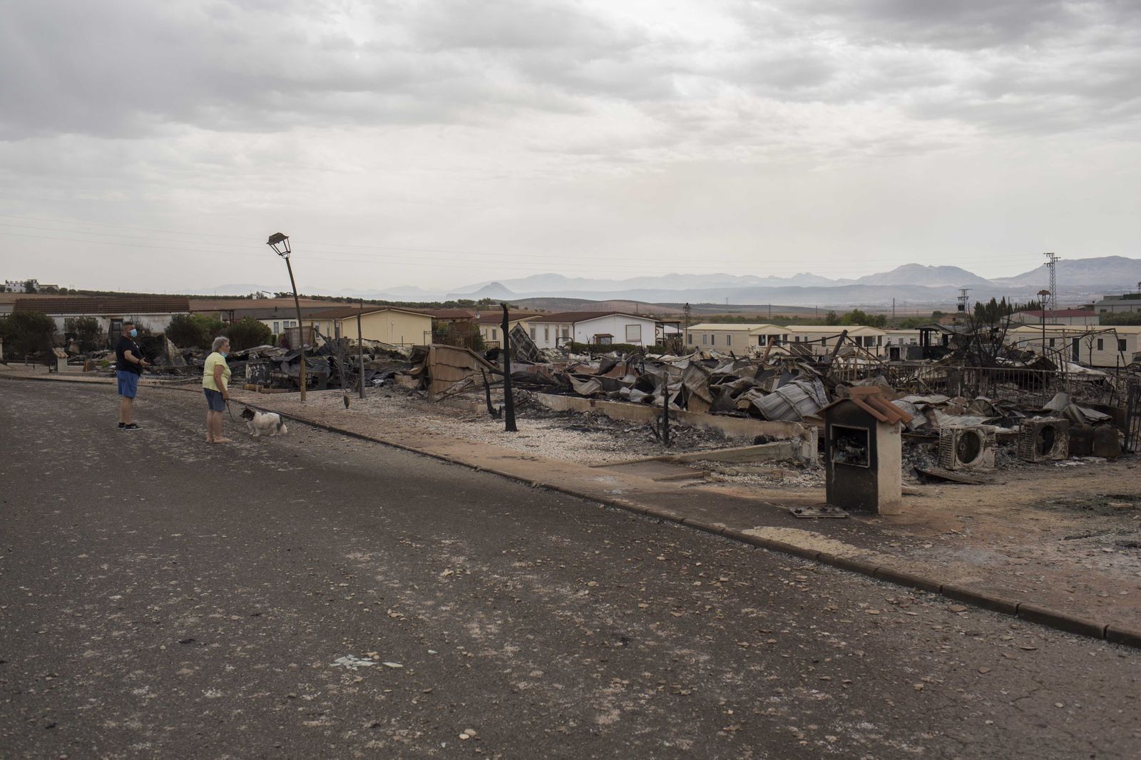 Las fotos del camping de Mollina, arrasado por el incendio