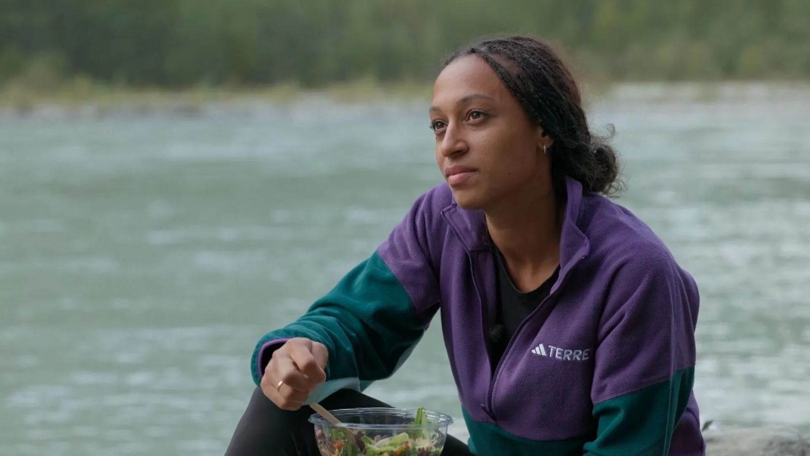 Ana Peleteiro se ha sincerado sobre el trauma que le persigue por el abandono de sus padres biológicos.