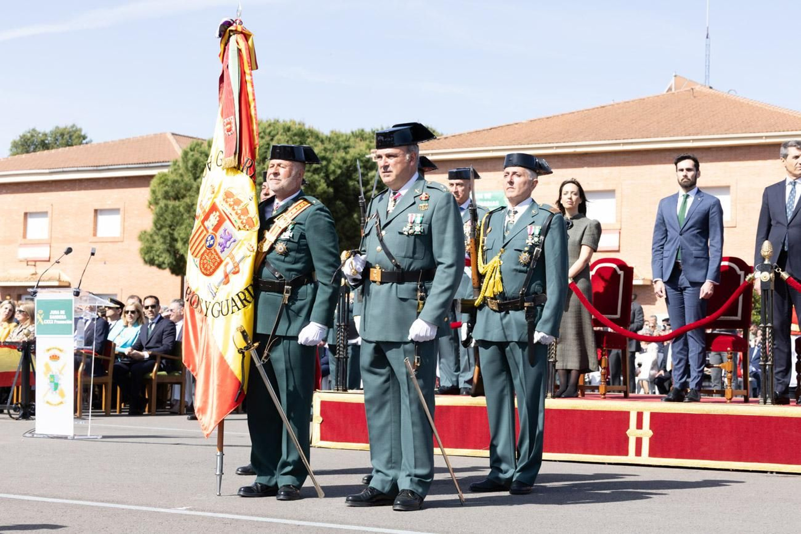 Jura de bandera de la 130ª promoción de guardias civiles de la Academia de Baeza