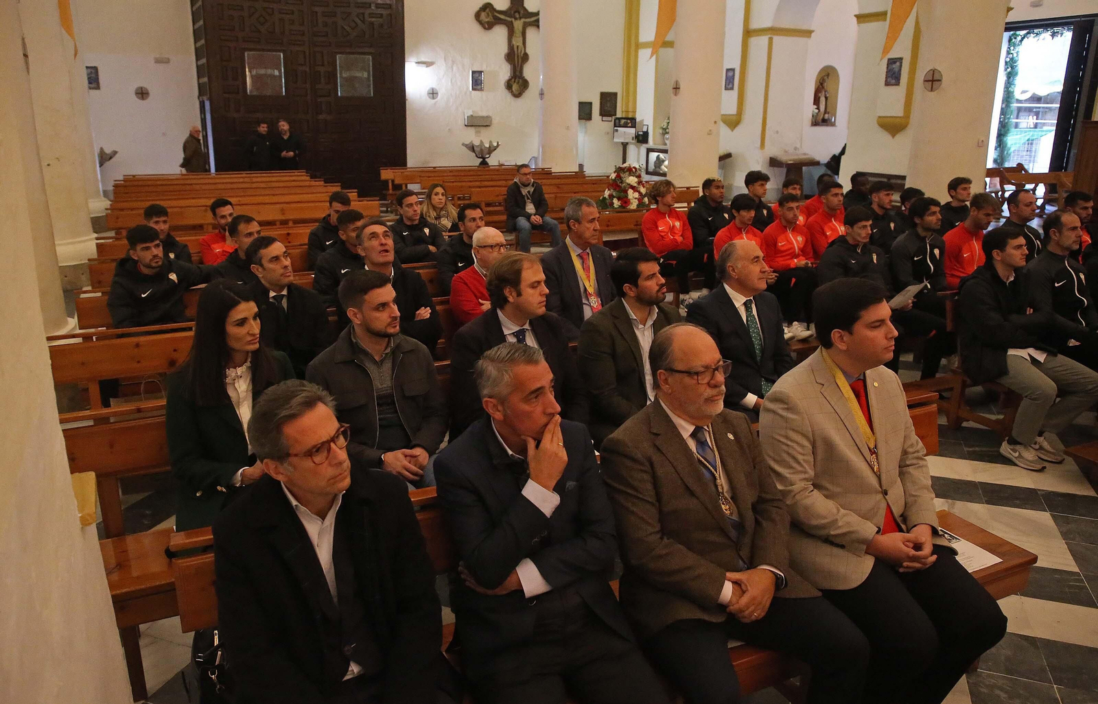 La ofrenda floral del Algeciras CF a la Virgen de la Palma, en imágenes