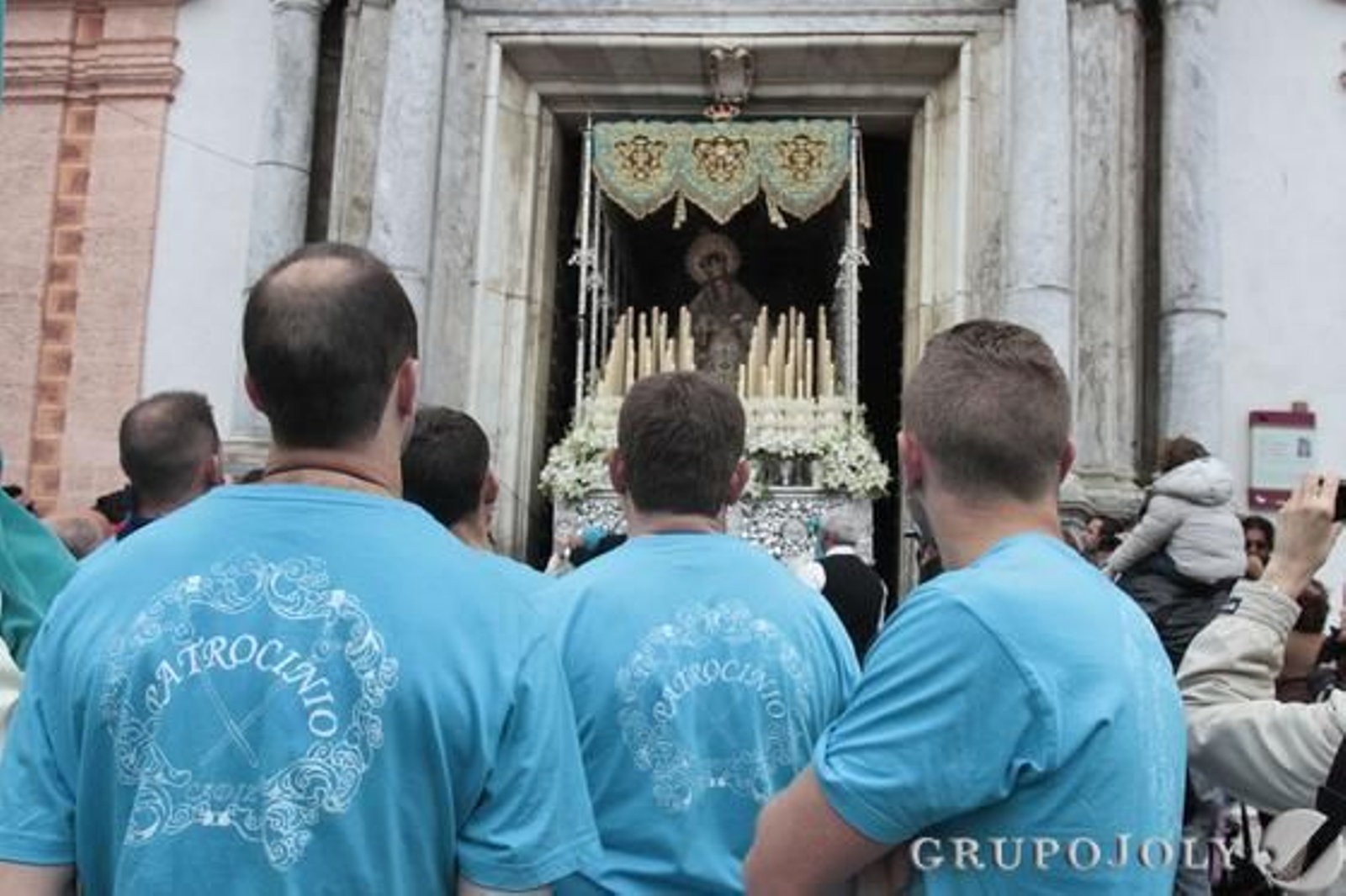 Estación de penitencia de la hermandad del Prendimiento de Cádiz. 

Foto: Lourdes de Vicente