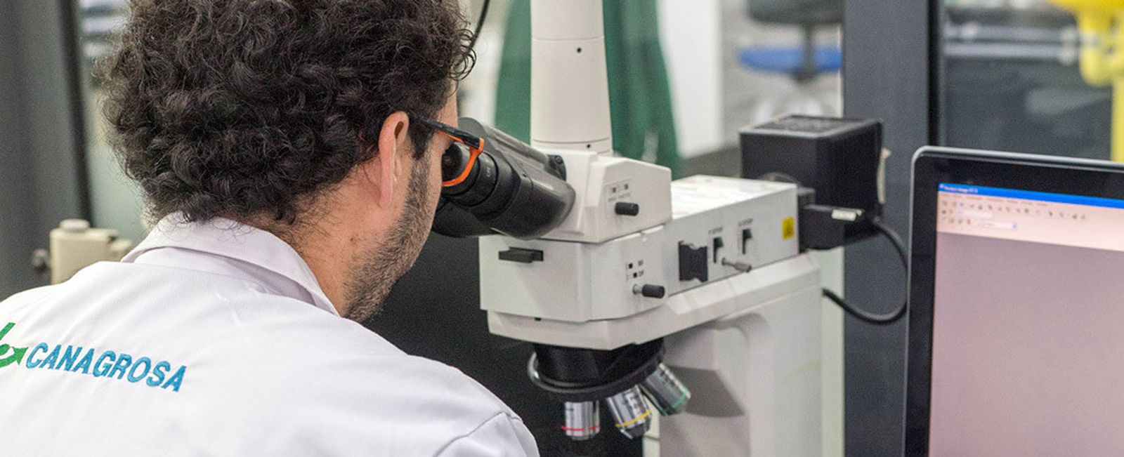Una imagen de los laboratorios de Canagrosa, distribuida cuando anunció que tendría instalaciones en Utrera.