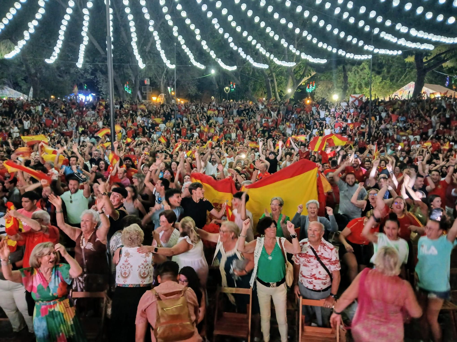Lleno en el auditorio del Parque para ver la final de la Eurocopa