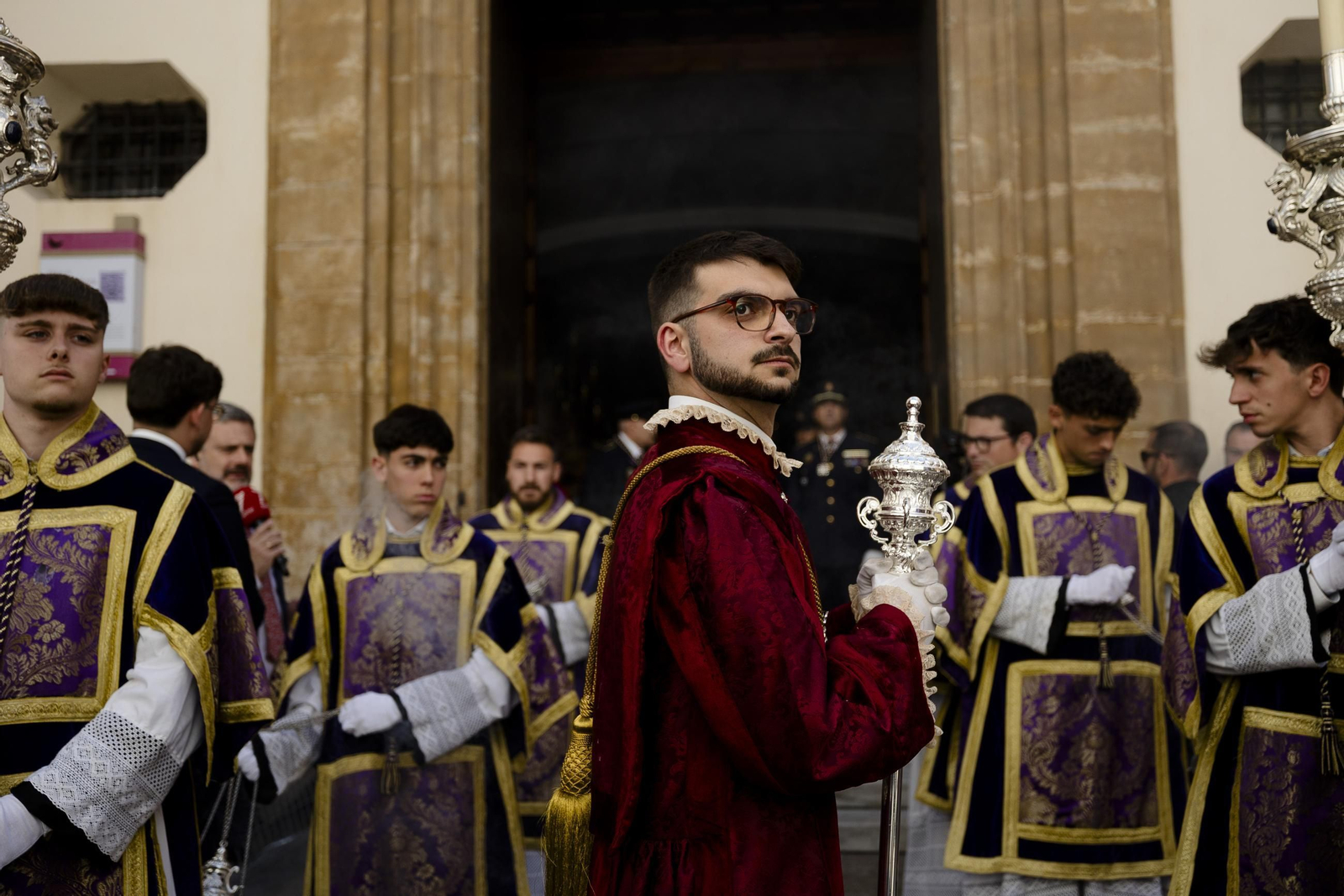 Imágenes de la salida de Sentencia en la Semana Santa de Cádiz 2025