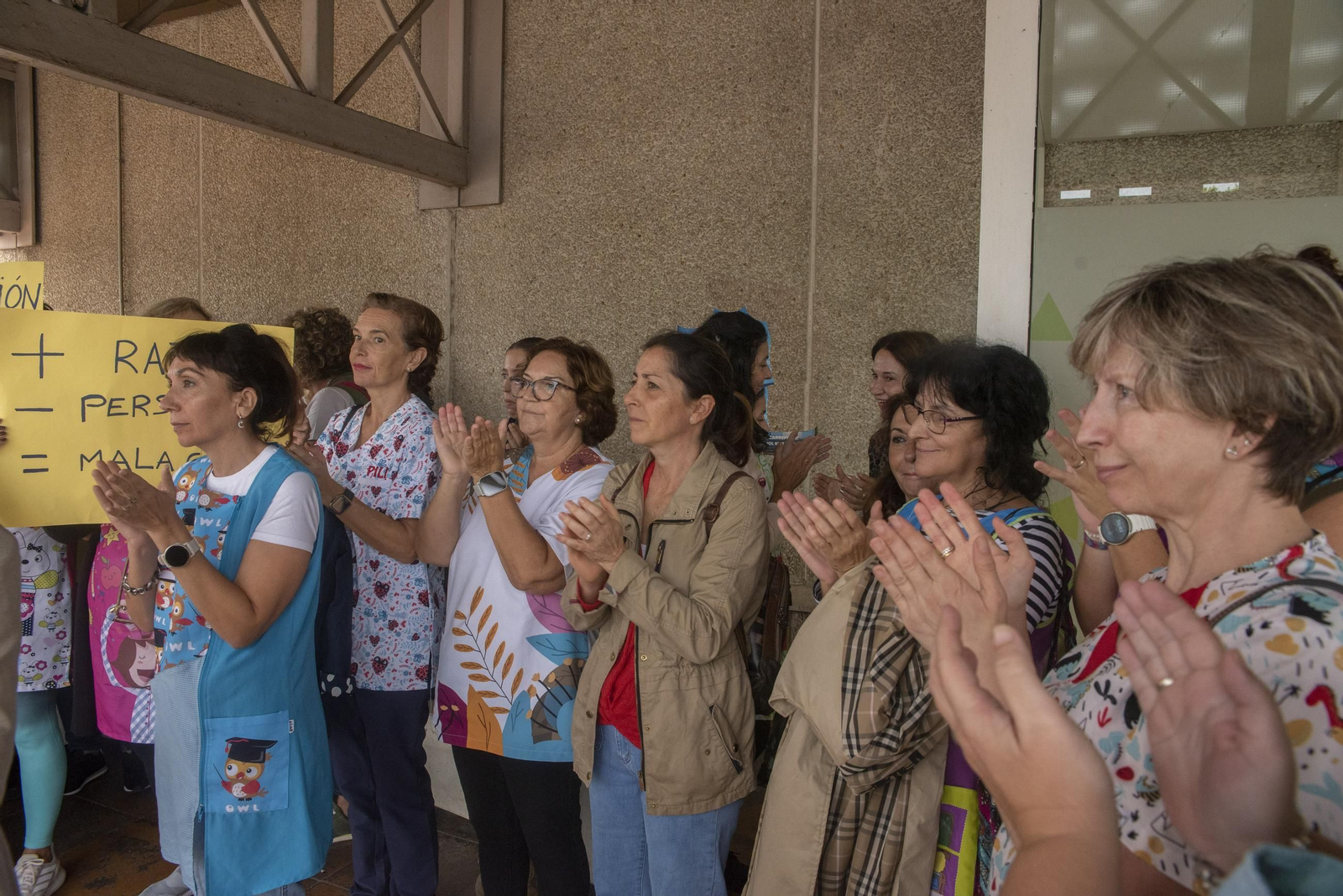 Las fotos de la concentración en La Línea contra el aumento de ratios y la falta de personal en las escuelas infantiles