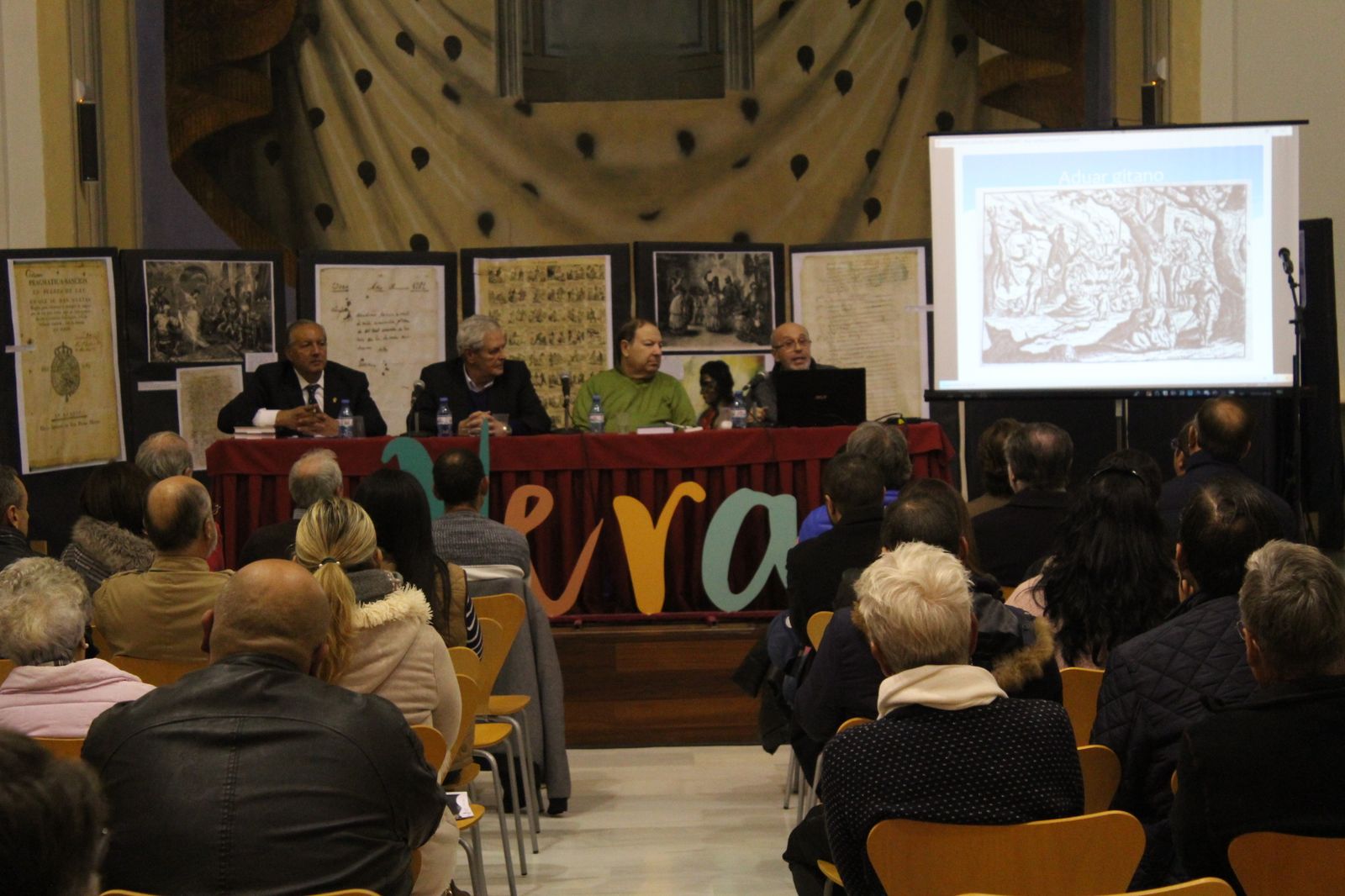Conferencia del historiador Manuel Martínez en Vera.