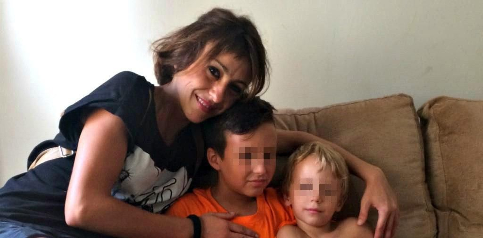 Imagen de archivo de Juana Rivas con sus hijos en el verano de 2017