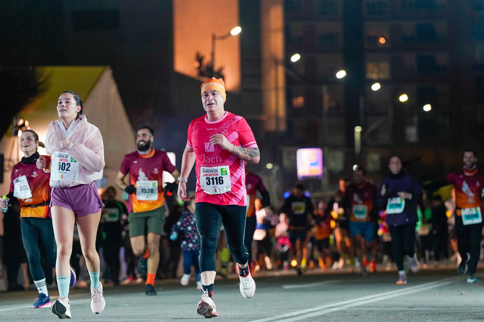 En imágenes: búscate en tu llegada a meta de la Carrera de San Antón 2026 (15)