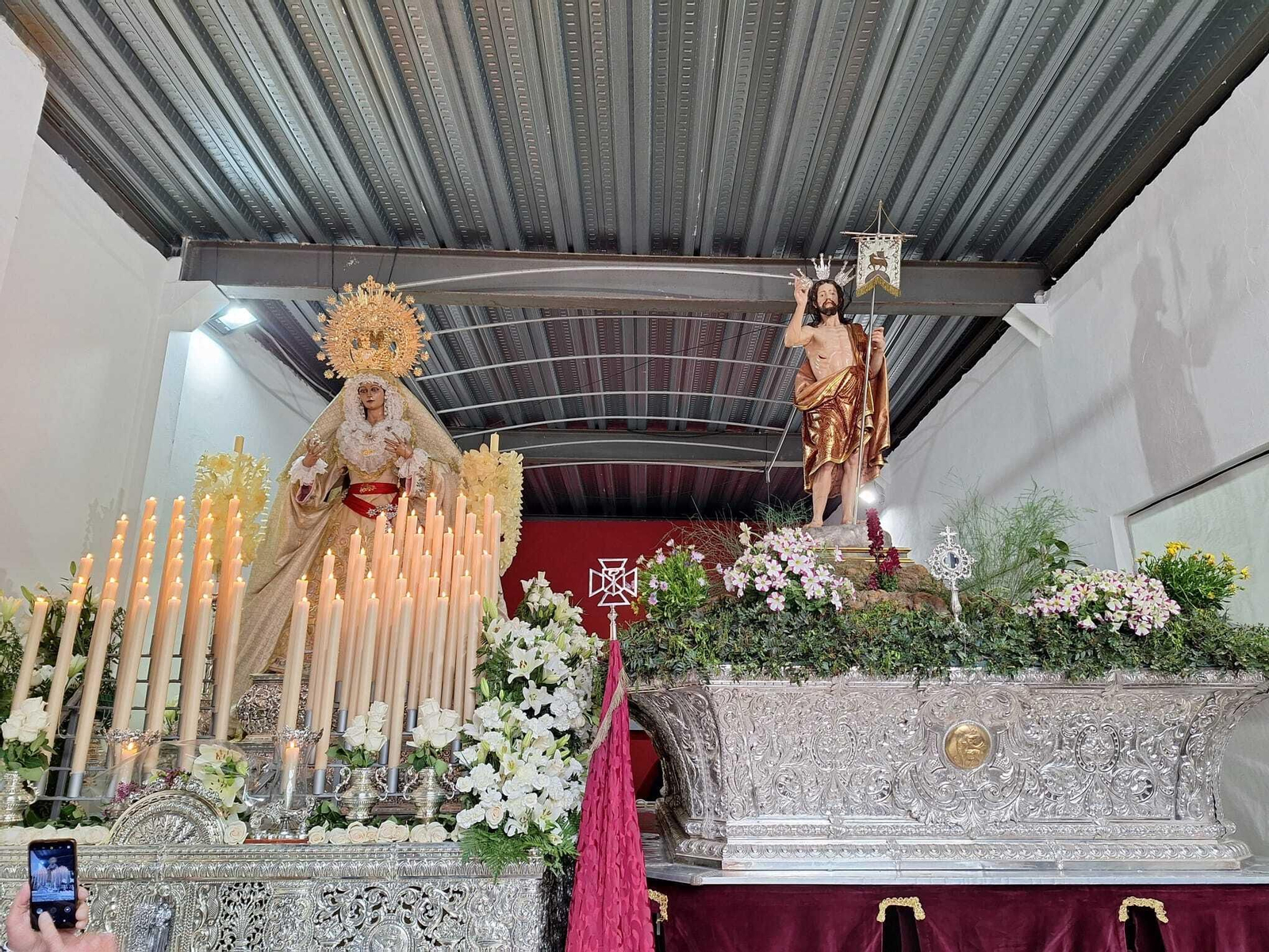 Pasos de Nuestro Padre Jesús Resucitado y María Santísima de la Alegría de Puente Genil.