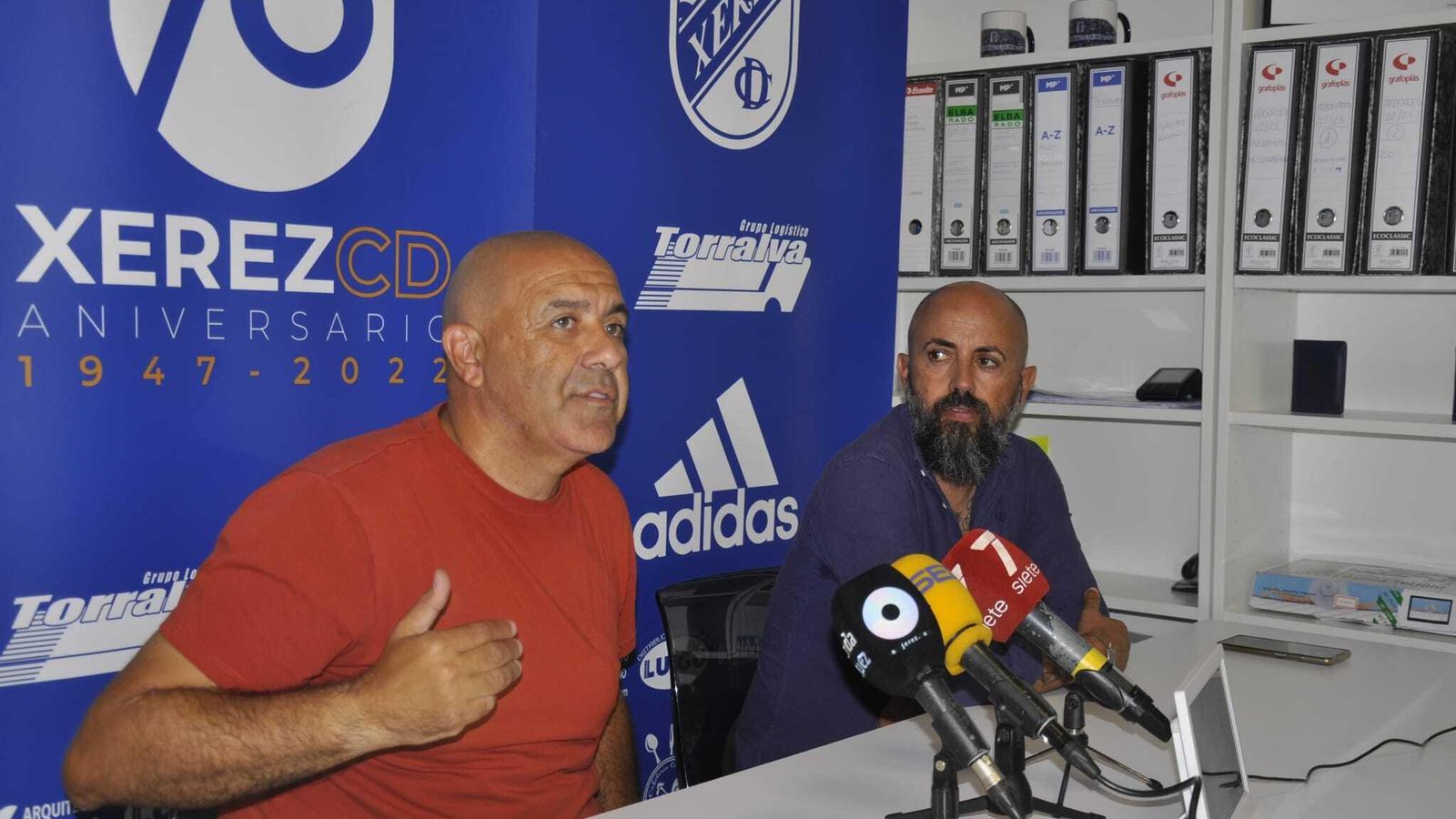 Juan Luis Gil tuvo palabras de agradecimiento para Paco Peña.