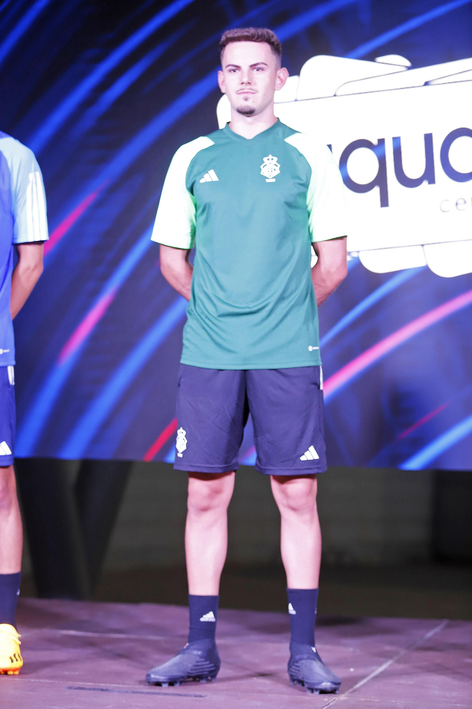 Imágenes de las nuevas equipaciones del Recreativo de Huelva para la temporada 2023/24