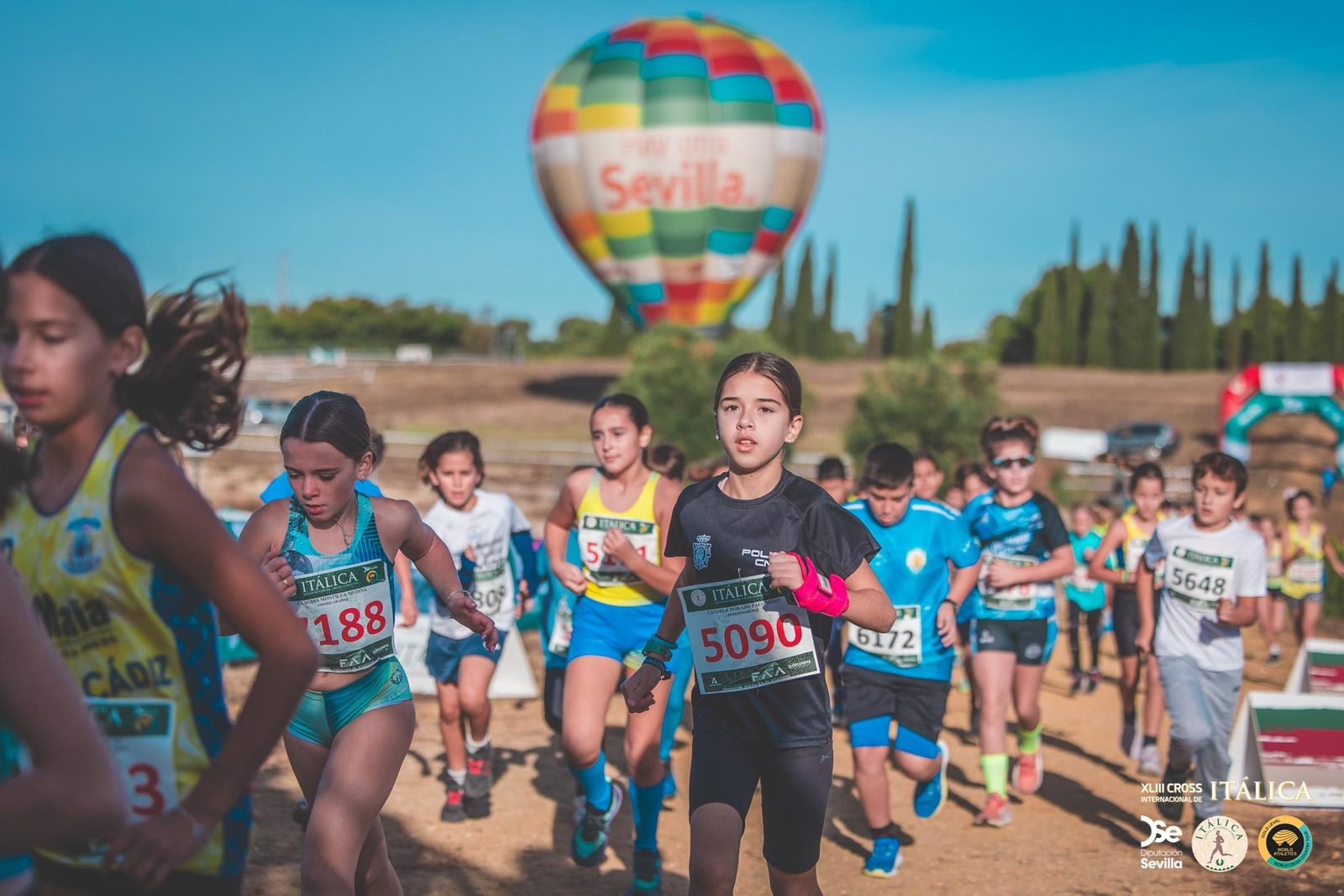 Búscate en las fotos del Cross de Itálica 2025 | 8