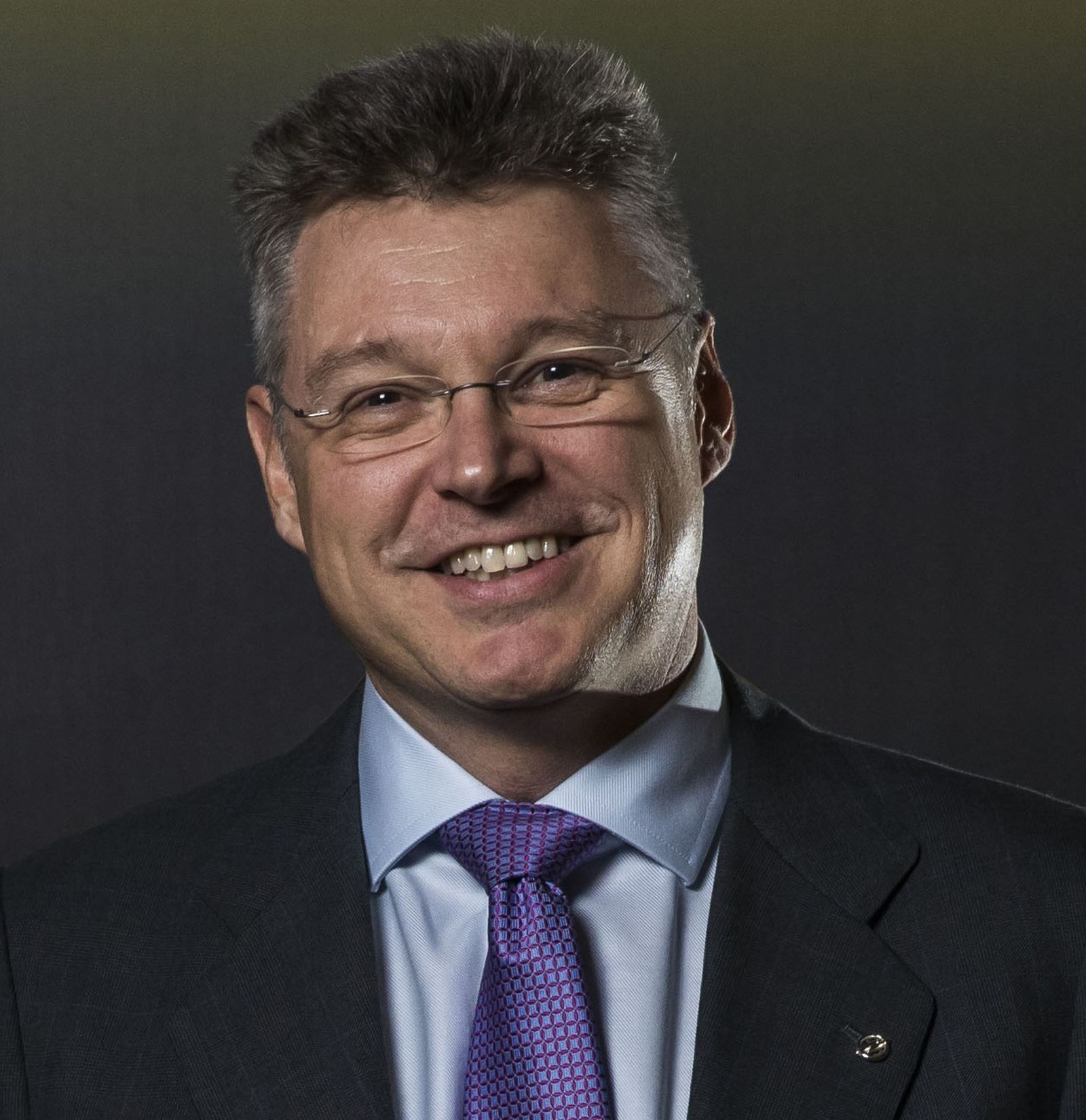 Jonathan Akeroyd, nuevo director de Opel España.