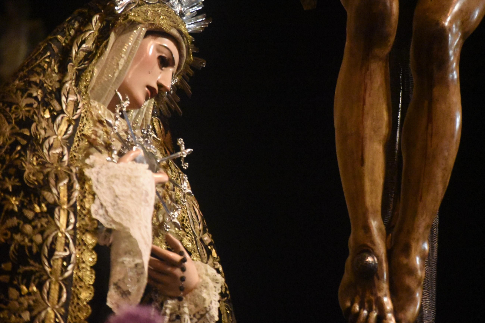 La procesión de la Expiración en este Viernes Santo de Córdoba, en imágenes