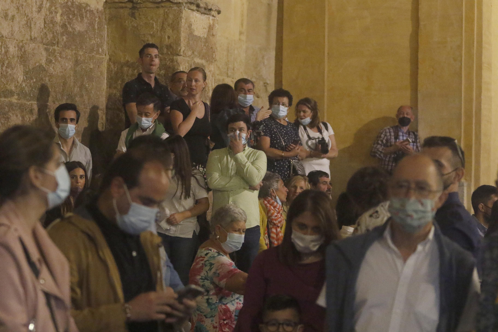 La salida extraordinaria del Señor de la Salud de Córdoba, en imágenes