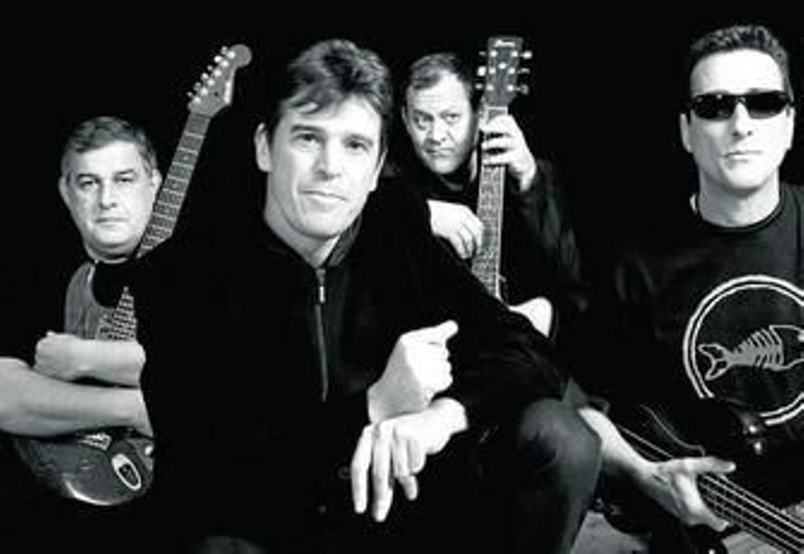 Javier Ojeda junto al resto del grupo cantan esta noche en Roquetas.