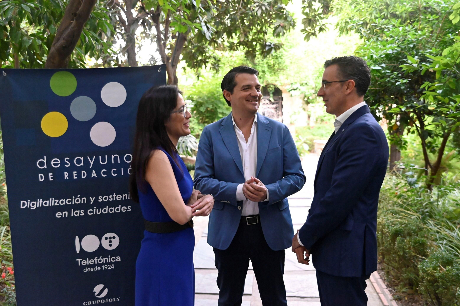 Las fotografías del desayuno de redacción de Grupo Joly en Córdoba sobre digitalizacíon y sostenibilidad en las ciudades